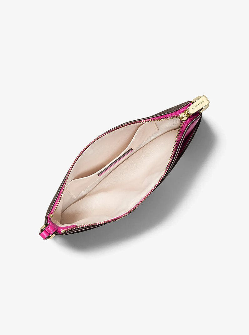 Jet Set Medium Signature Logo Wristlet