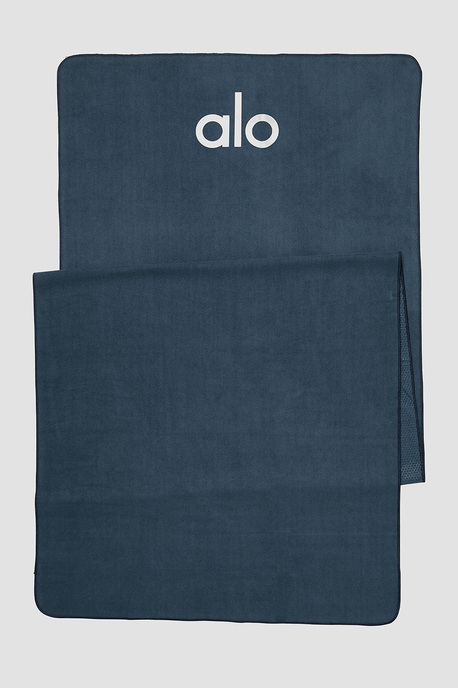 Grounded No-Slip Towel