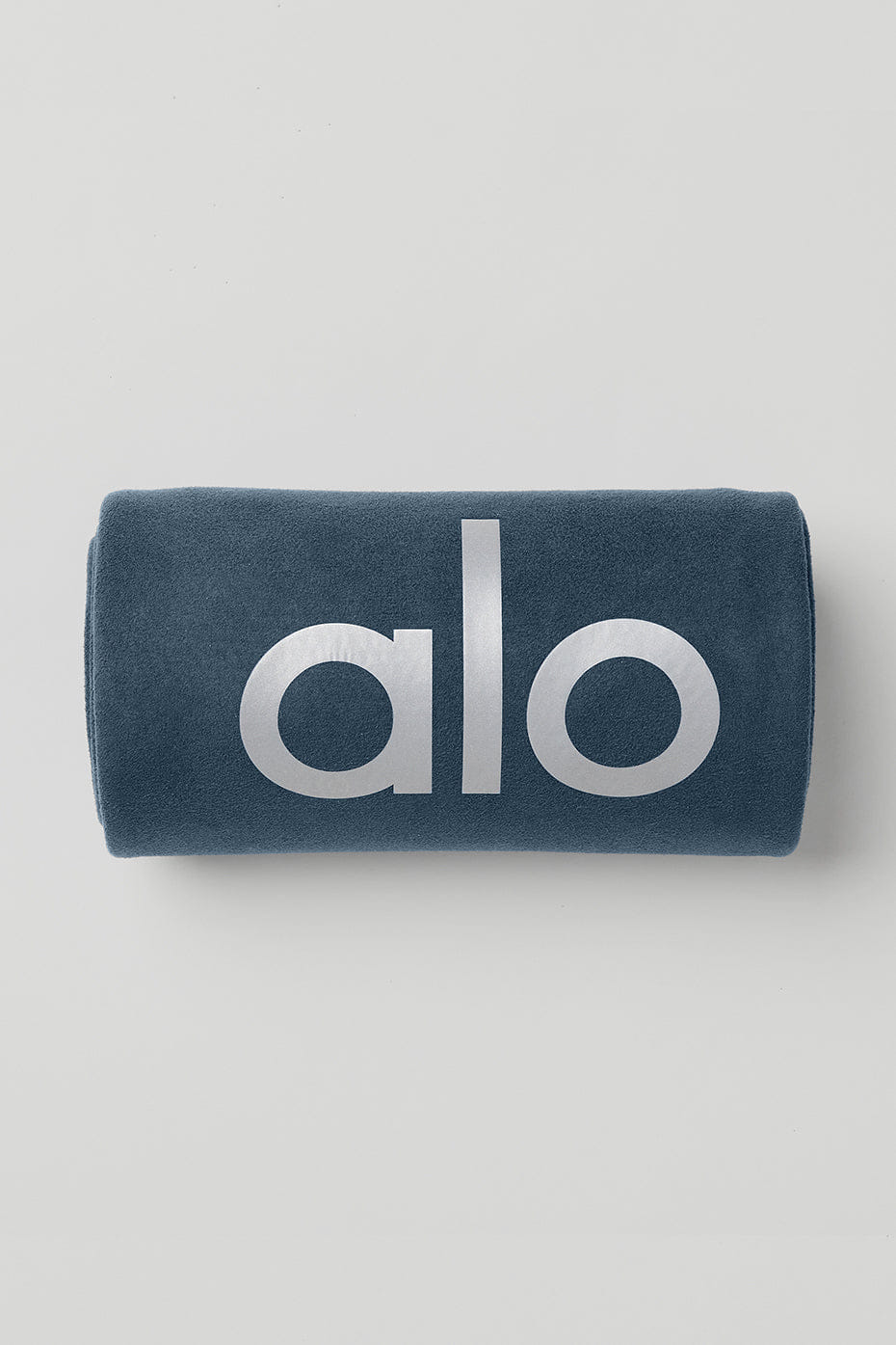 Grounded No-Slip Towel