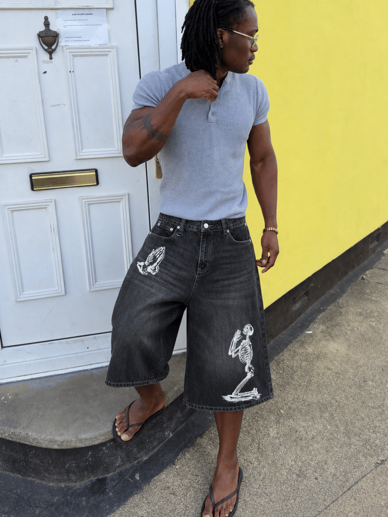 24 Songs Cult Jorts in Black