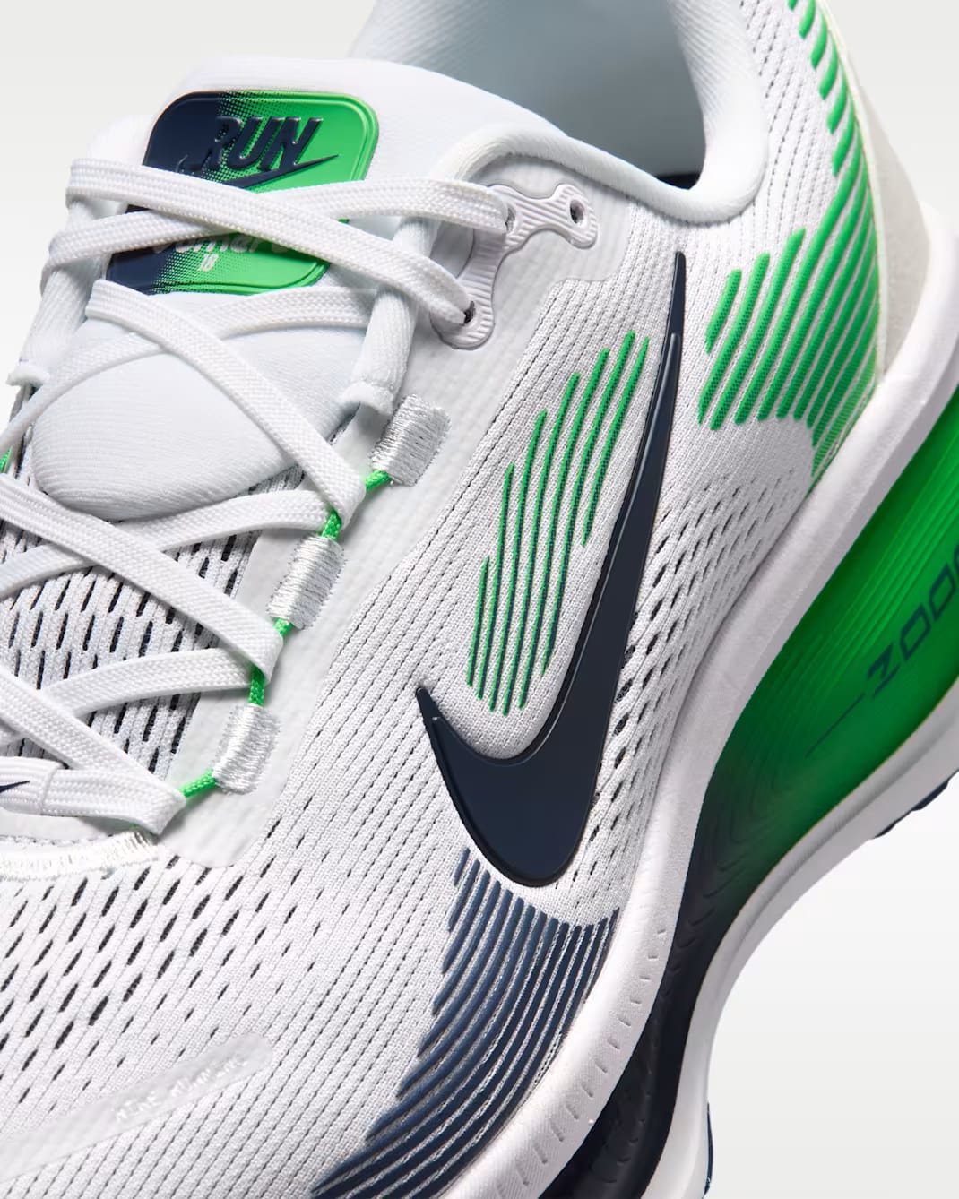 Nike Vomero 18 White/Green Spark/Midnight Navy