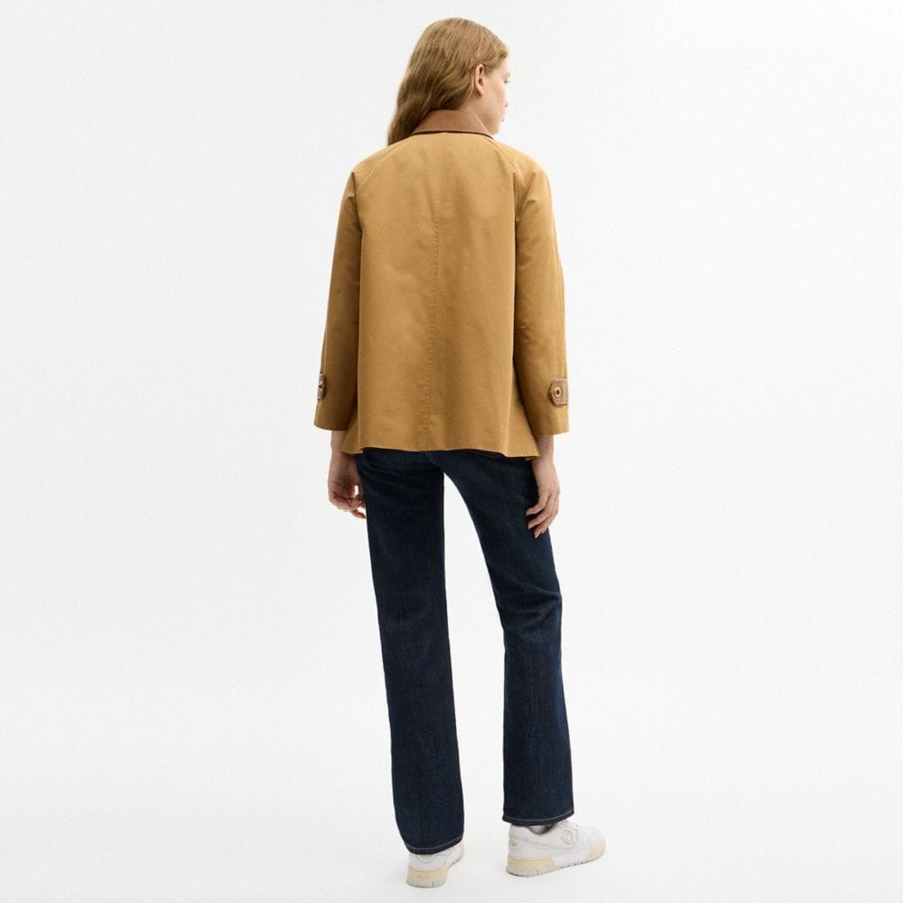 Turnlock Swing Coat