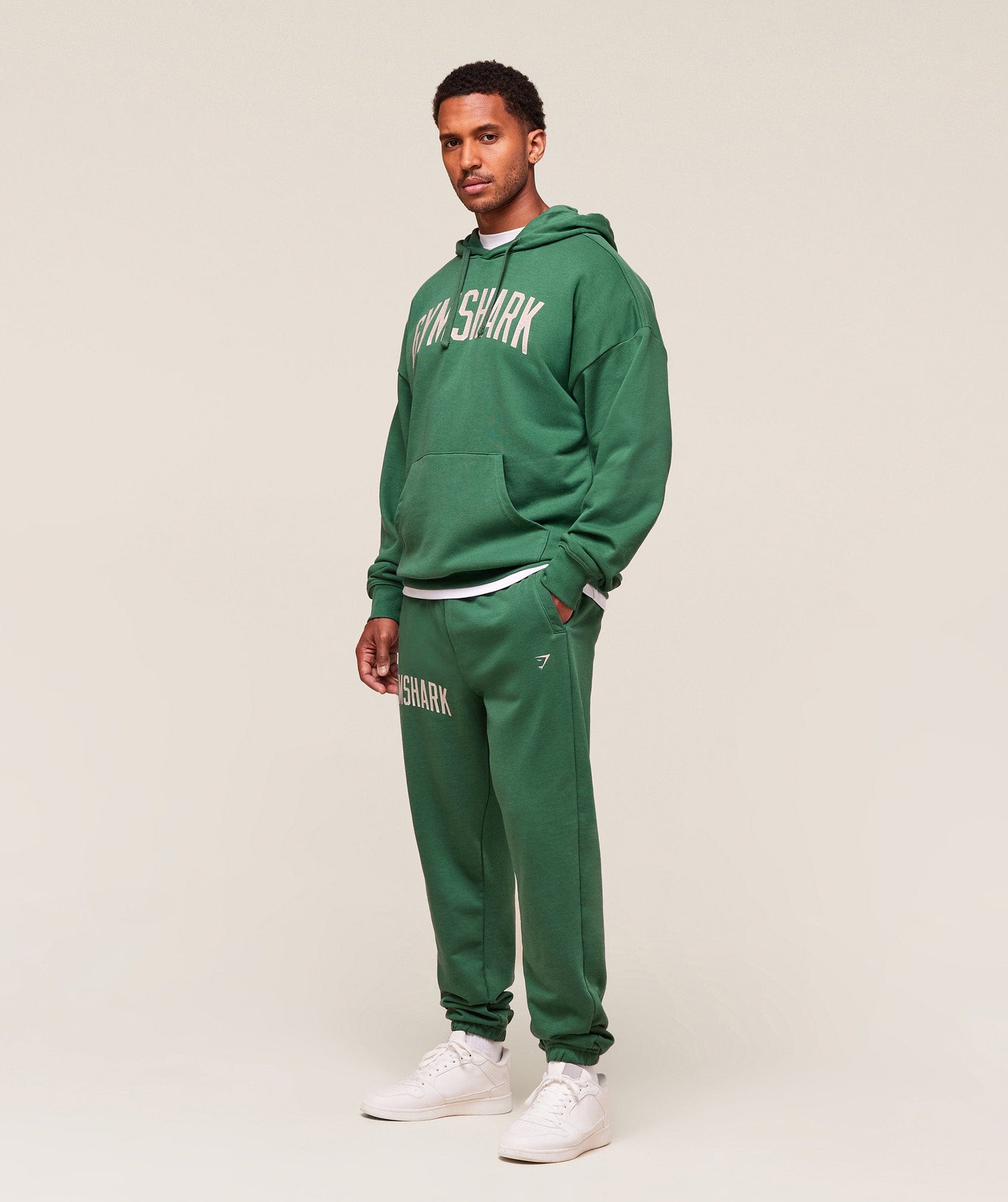 Gymshark Worn Graphic Jogger - Lift Green