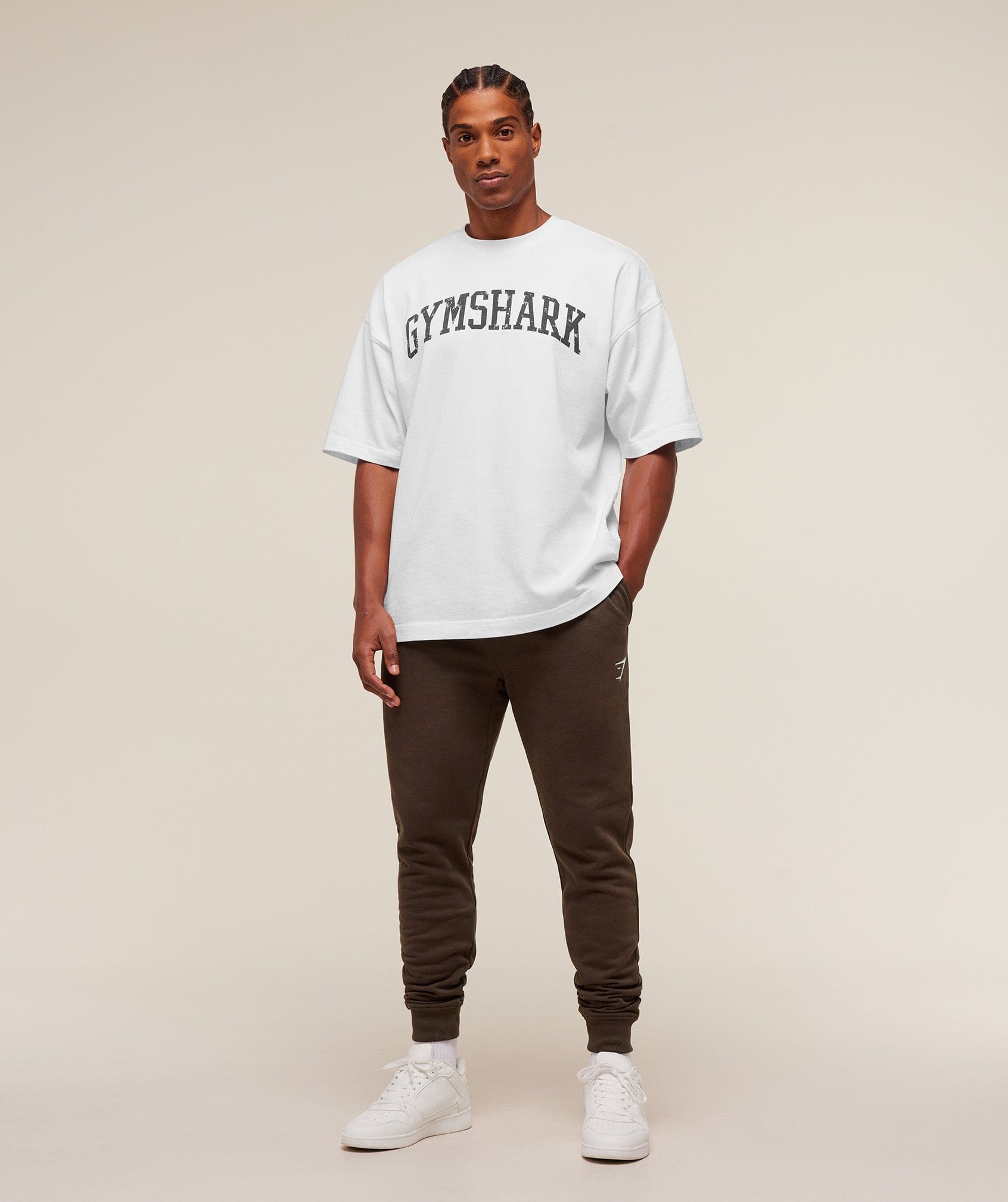 Gymshark Crest Joggers - Archive Brown