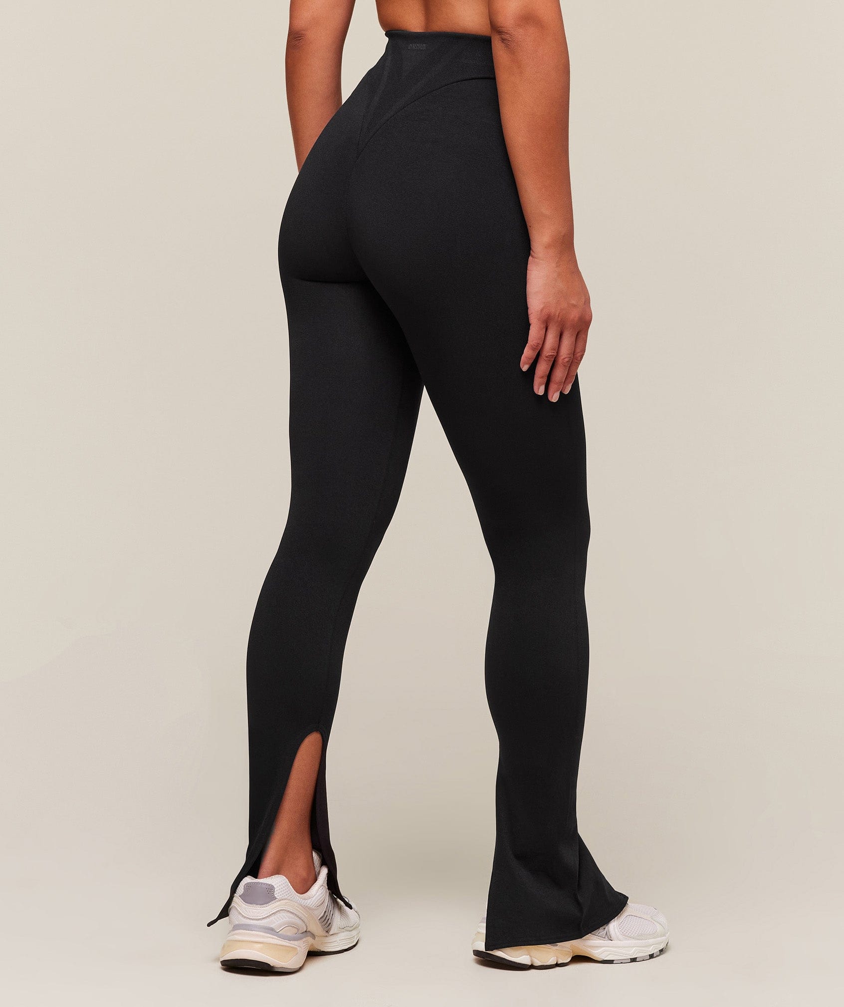 Gymshark everywear Warp Knit Flare Leggings - Black