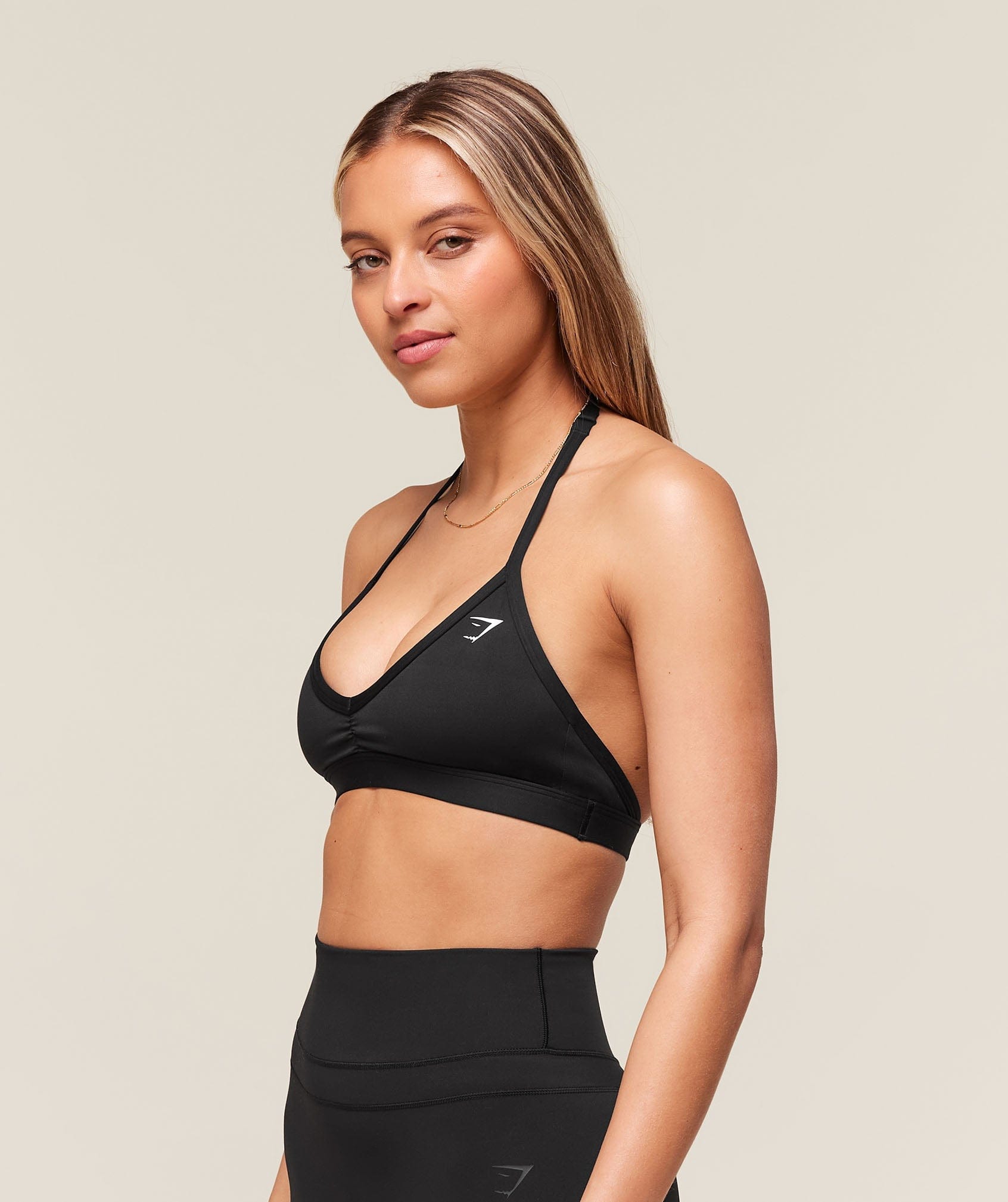 Gymshark Minimal Halterneck Sports Bra - Black