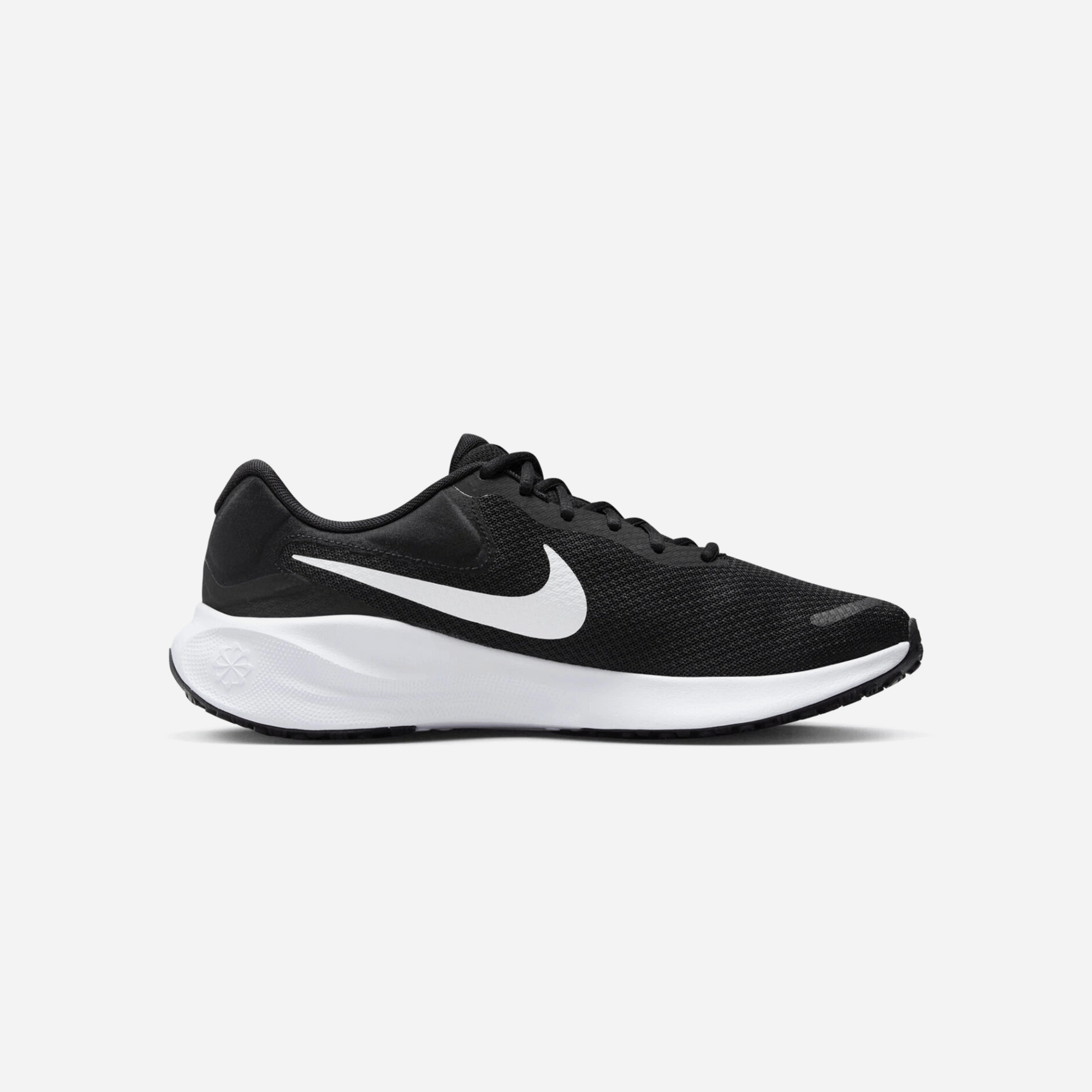 Nike Revolution 7 Black White