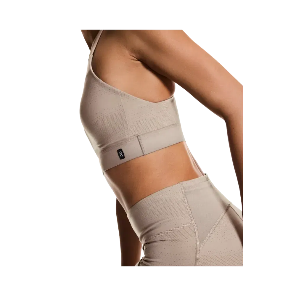 On Running Performance Bra Erewhon Cinder | Ash