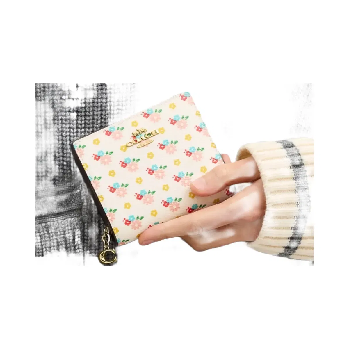 Coach Snap Wallet With Floral Print And Charm in Gold Chalk Multi