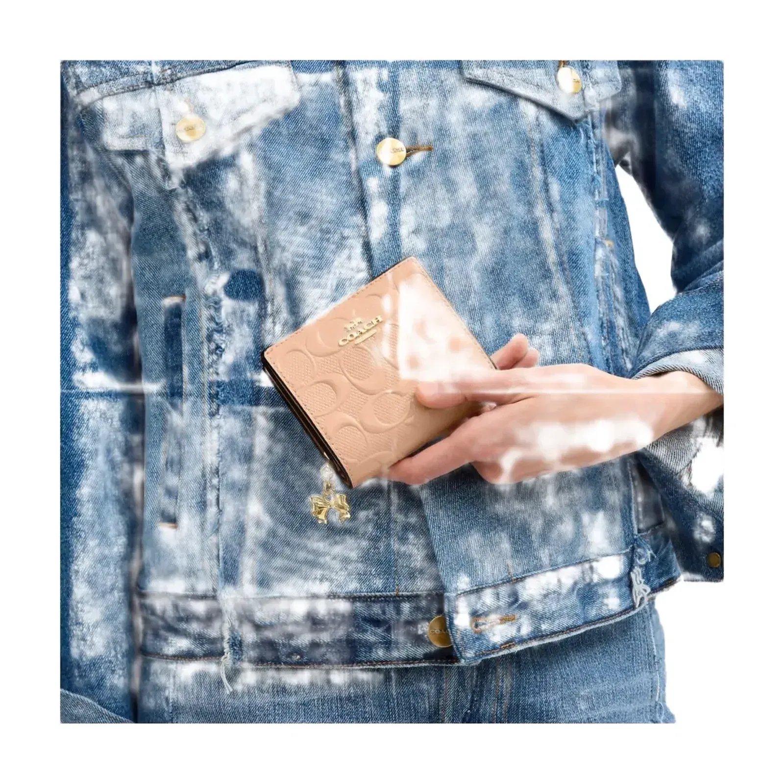 Coach Snap Wallet In Signature Leather With Charm in Gold Faded Blush