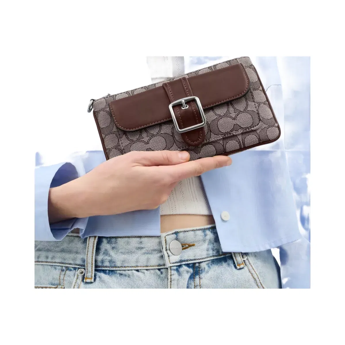 Coach Ashton Wristlet In Signature Jacquard in Silver Oak Maple