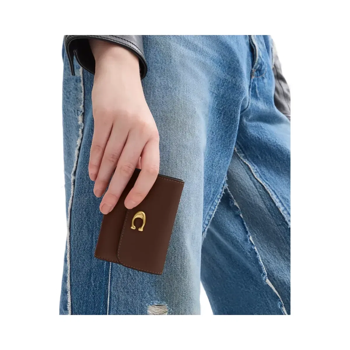 Coach Essential Card Holder Wallet in Brass Maple