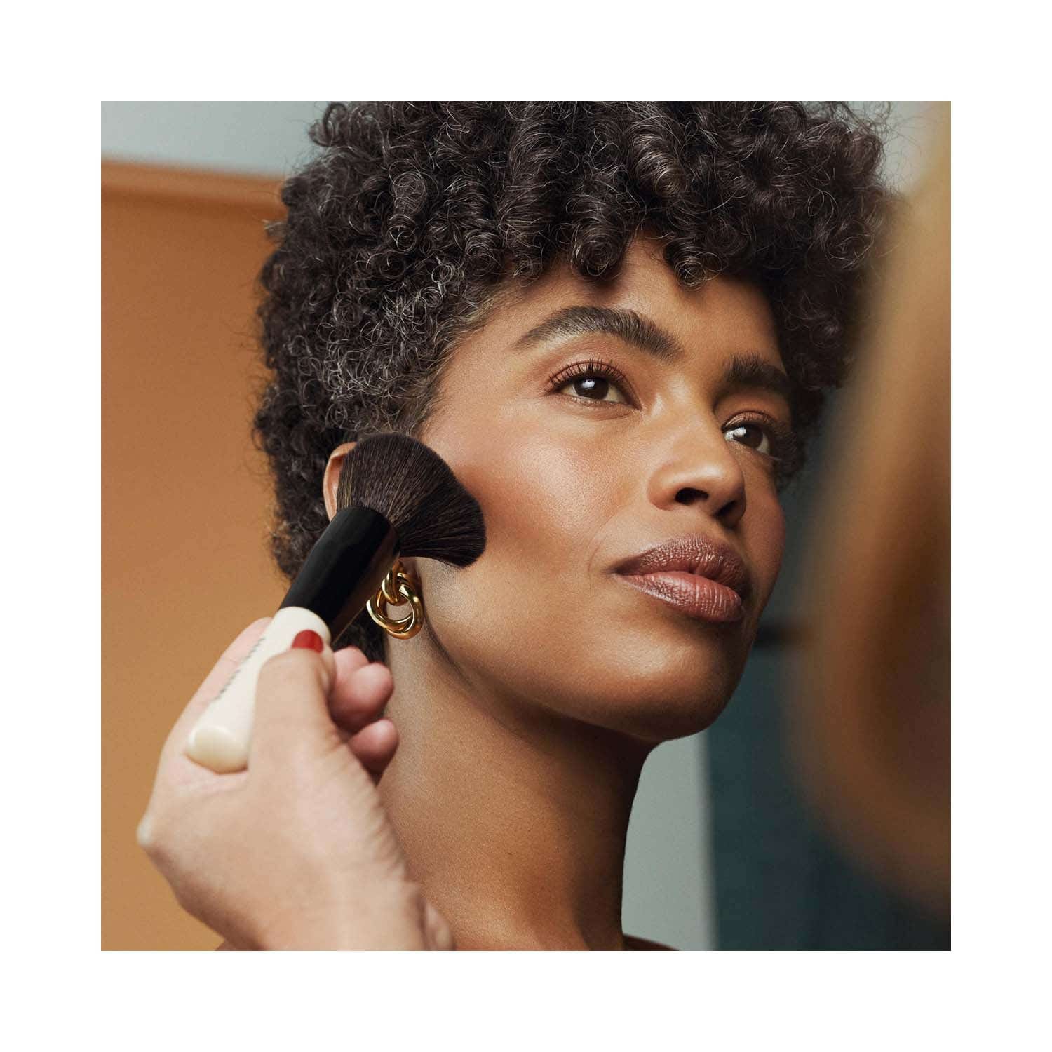 Bobbi Brown Bronzing Powder - Deep (9 g) - Bobbi Brown