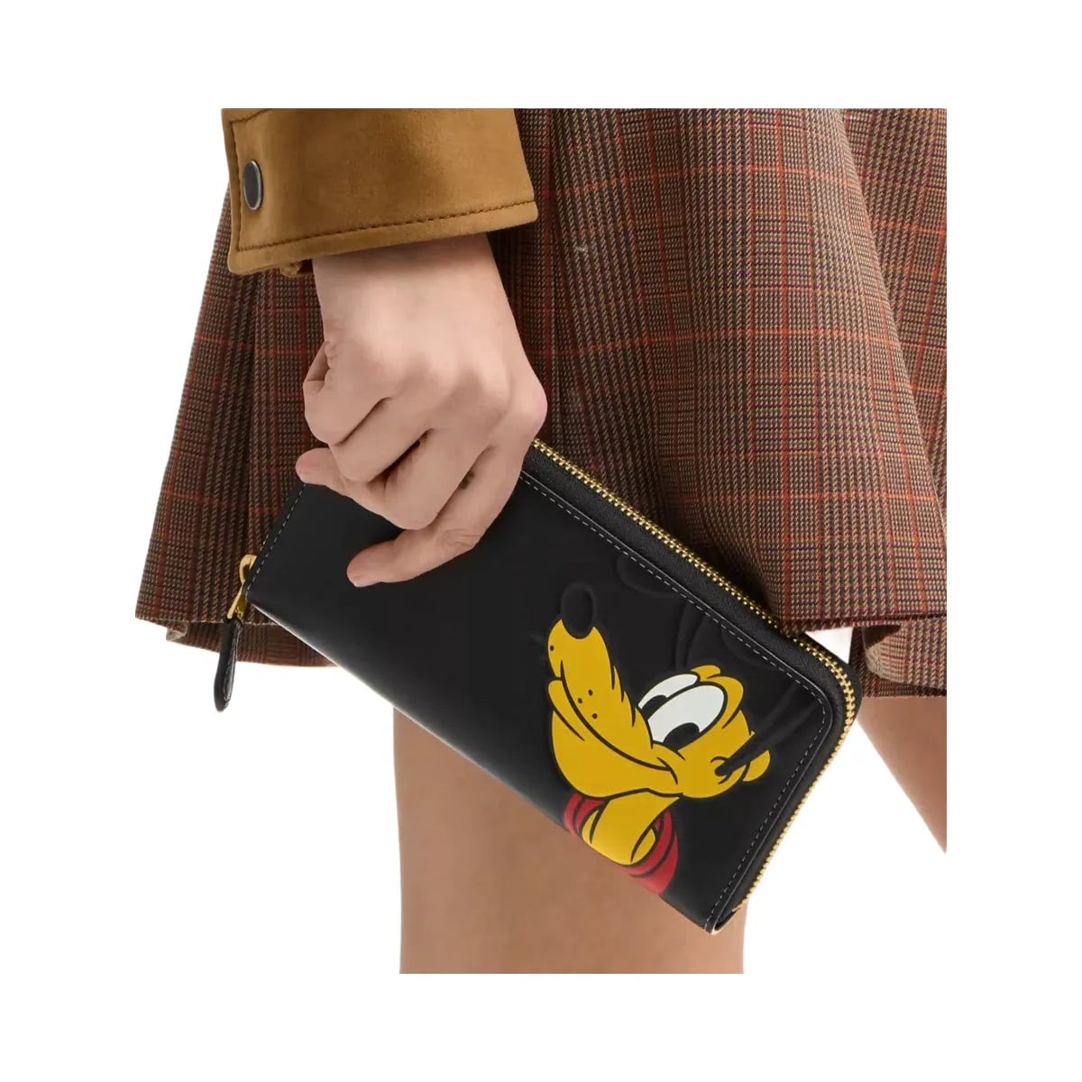 Coach Disney X Coach Essential Accordion Zip Wallet With Pluto In