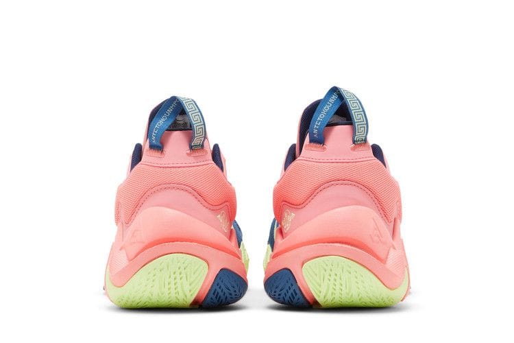 Men's Giannis Immortality 2 'Dark Marina Blue Laser Crimson'
