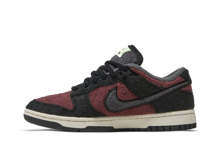 Women's Dunk Low SE 'Fleece - Burgundy Crush'