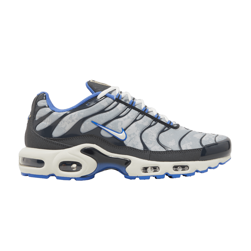 Men's Air Max Plus SE 'Social FC'