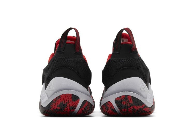 Men's Giannis Immortality 2 'Bred'