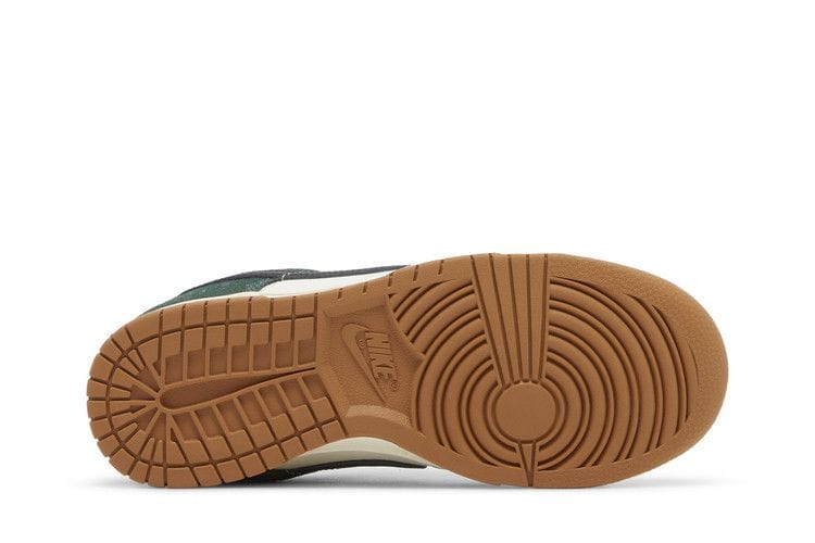 Women's Dunk Low 'Green Snake'