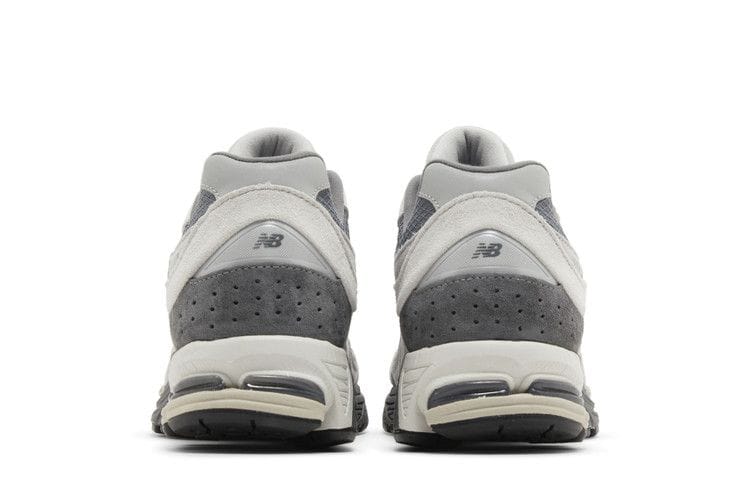Men's 2002R 'Raincloud Concrete'