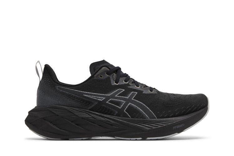 Men's Novablast 4 'Black Graphite Grey'
