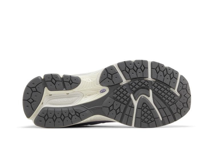 2002R Big Kid 'Astral Purple'