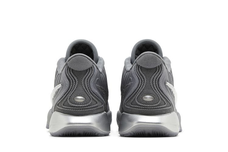 Men's LeBron 21 'Resilience'