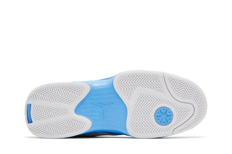 Women's Jordan Max Aura 6 'White University Blue'