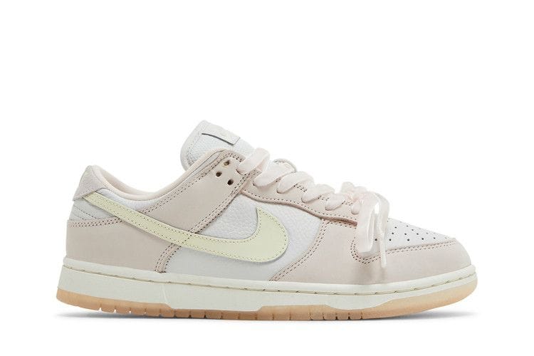 Women's Dunk Low 'Light Soft Pink'