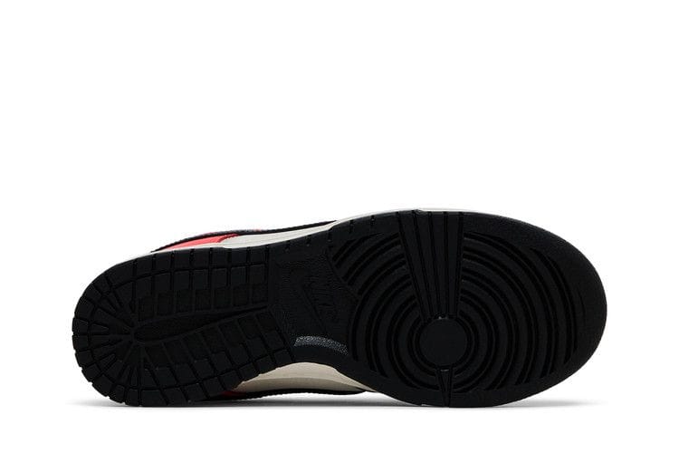 Women's Dunk Low SE 'Black Toe Bright Crimson'