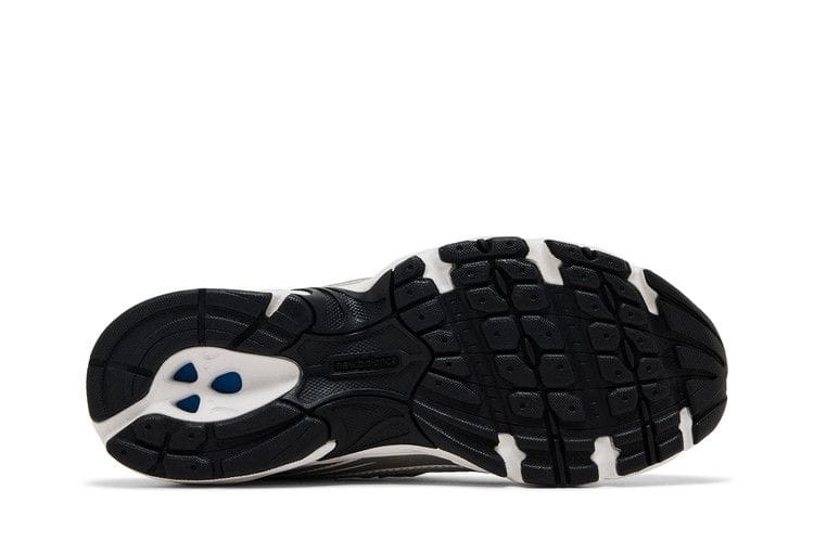 740 Big Kid 'White Silver Black'