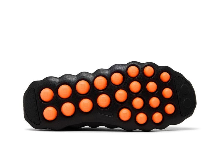 Women's Mind 002 'Black Hyper Crimson'
