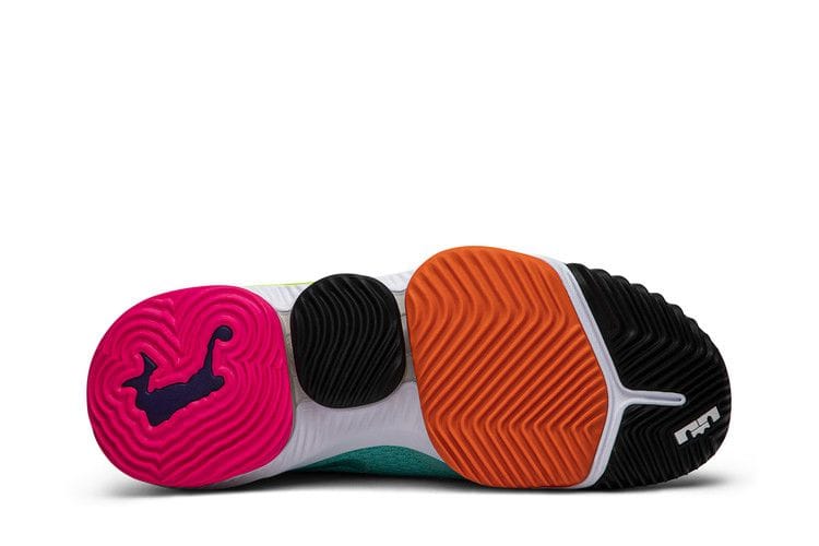 Men's LeBron 16 Low 'Air Max Trainer 2'