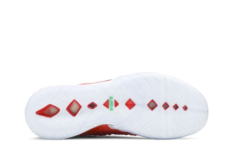 Men's LeBron 18 'X-Mas In LA'