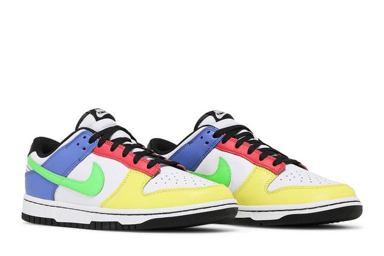 Women's Dunk Low 'Green Strike'