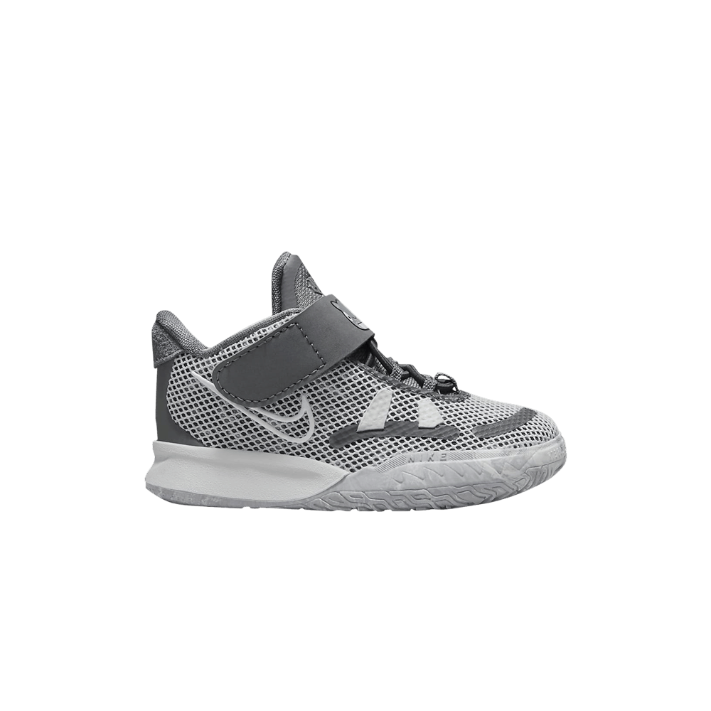Kyrie 7 SE TD 'Chip'
