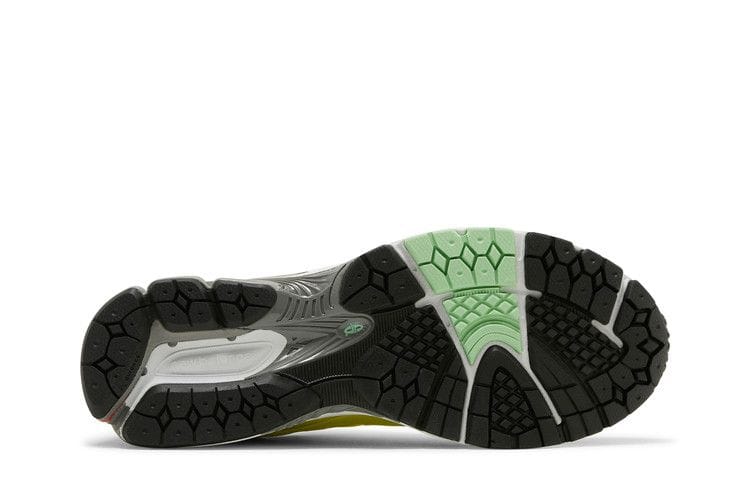 Men's 2002R 'Sulpher Yellow'