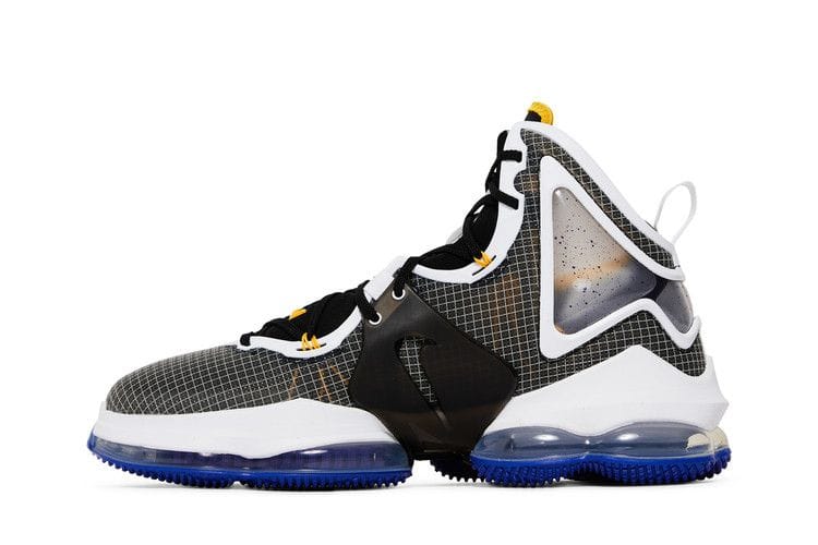 Men's LeBron 19 'Graduate'