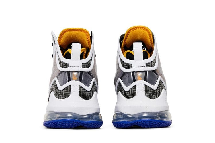 Men's LeBron 19 'Graduate'
