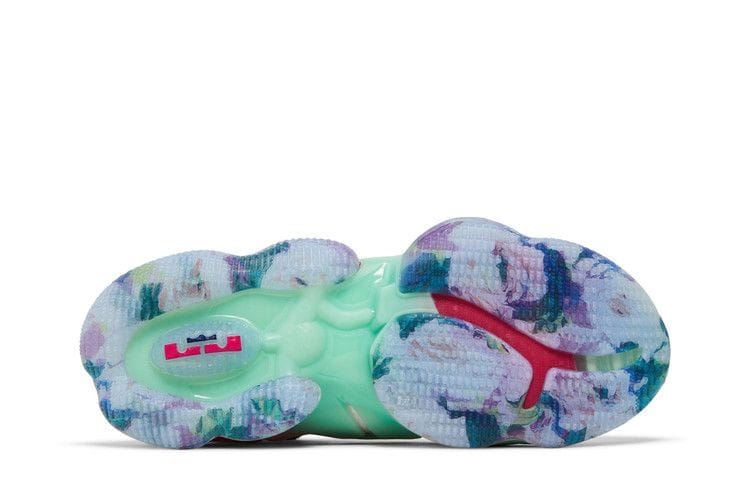 Men's LeBron 19 'Valentine's Day'