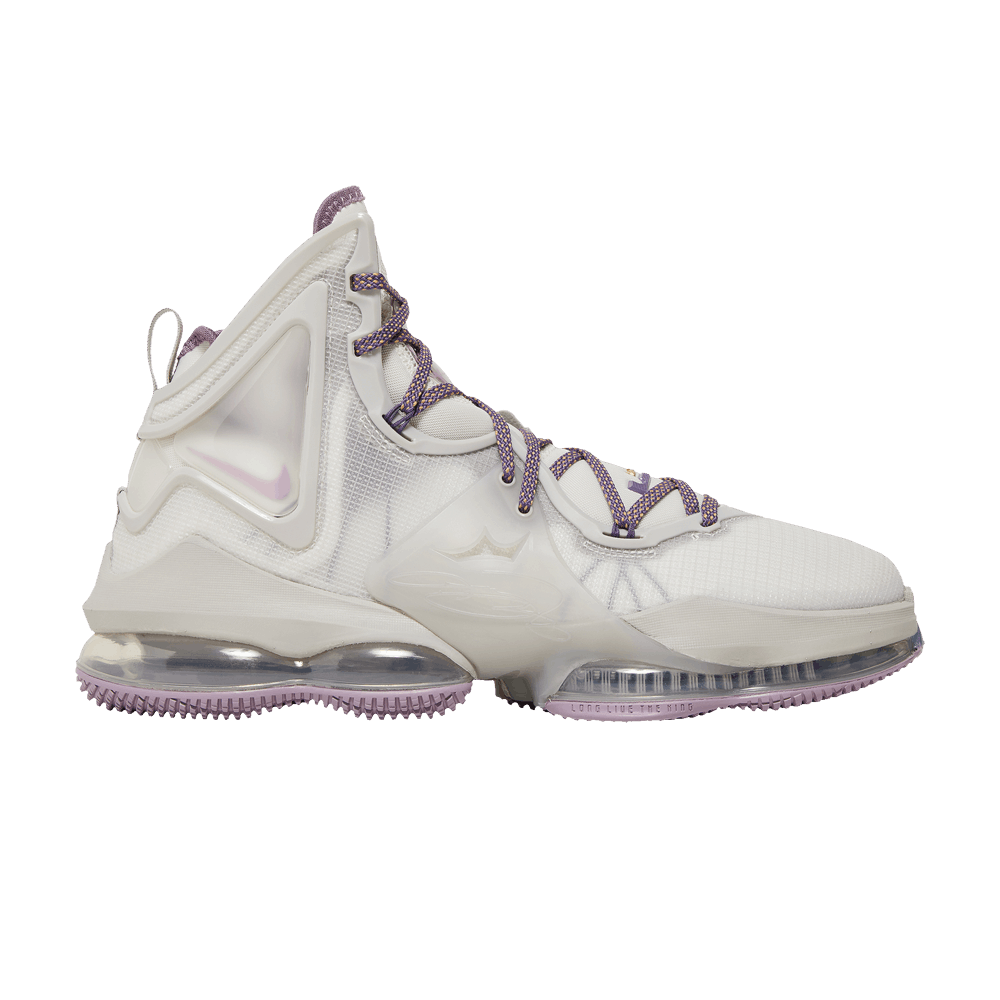 Men's LeBron 19 'The Cast'