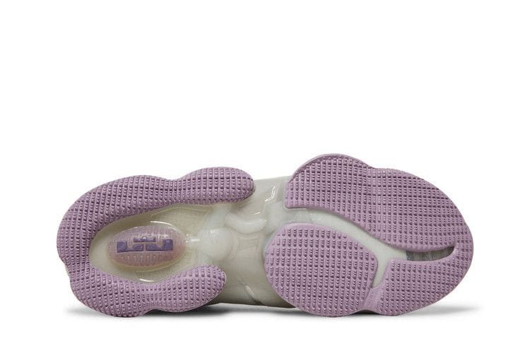 Men's LeBron 19 'The Cast'