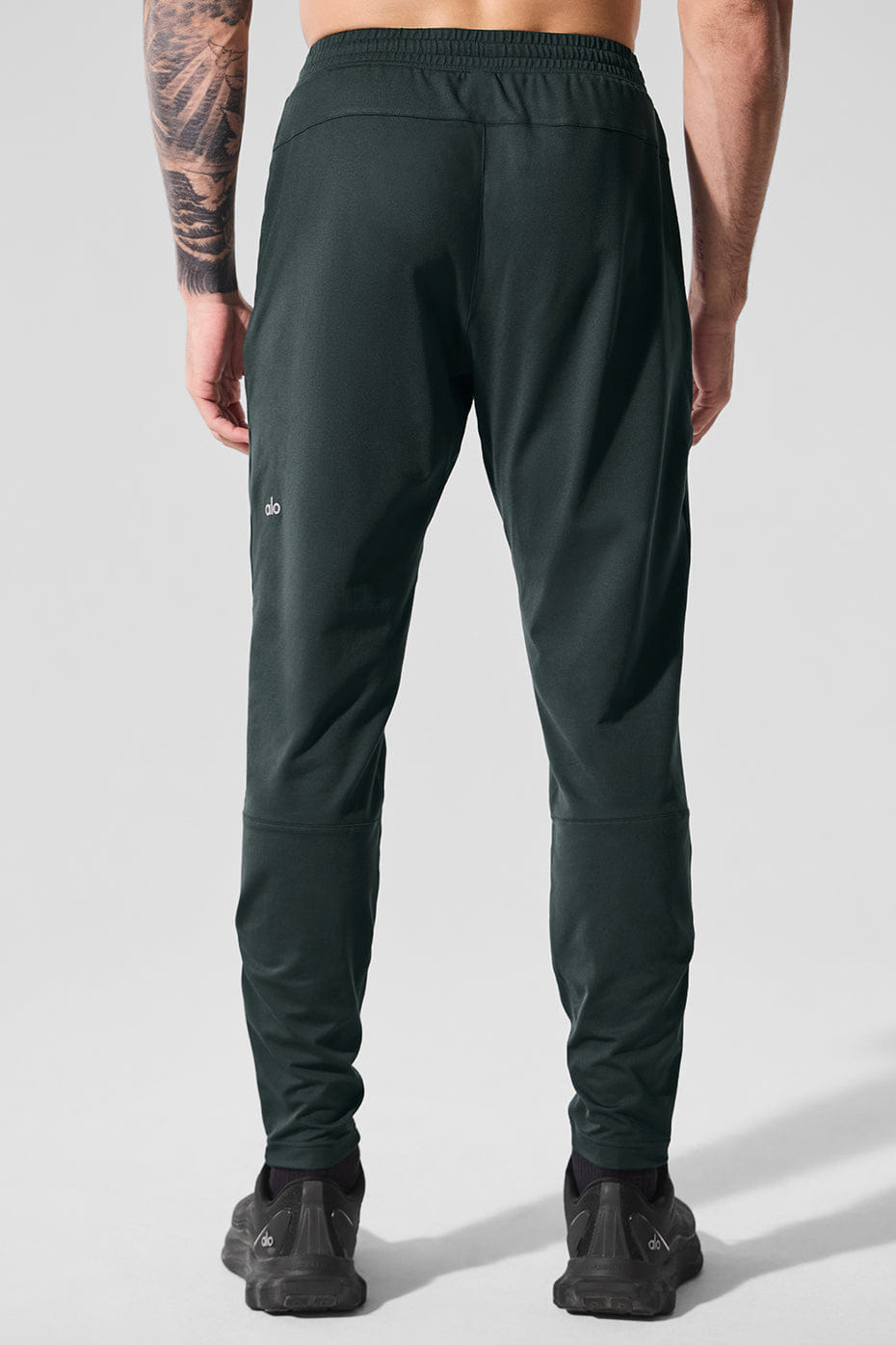 ALO Yoga Conquer React Performance Pant