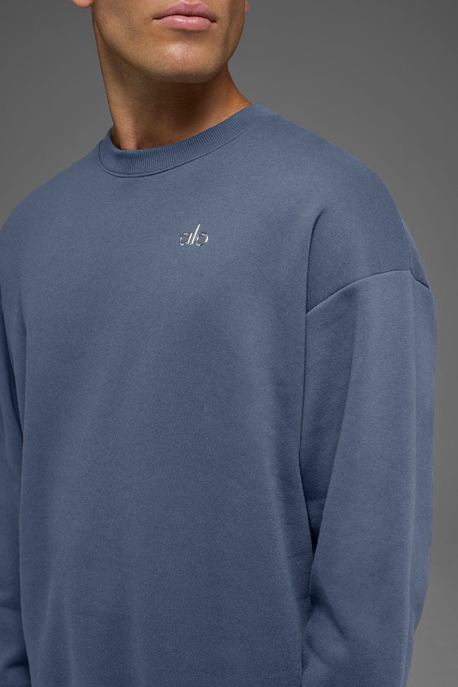 ALO Yoga Accolade Crew Neck Pullover