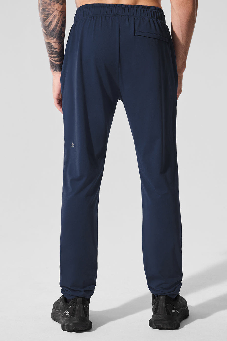 ALO Yoga Conquer Pulse Pant