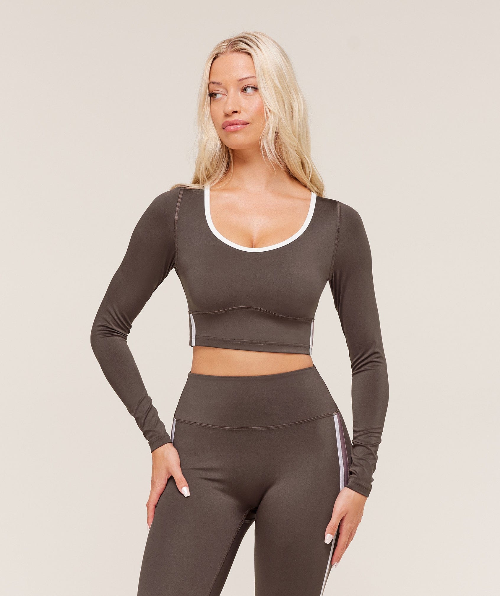 Women's Gymshark Piping Long Sleeve Crop Top Walnut Brown