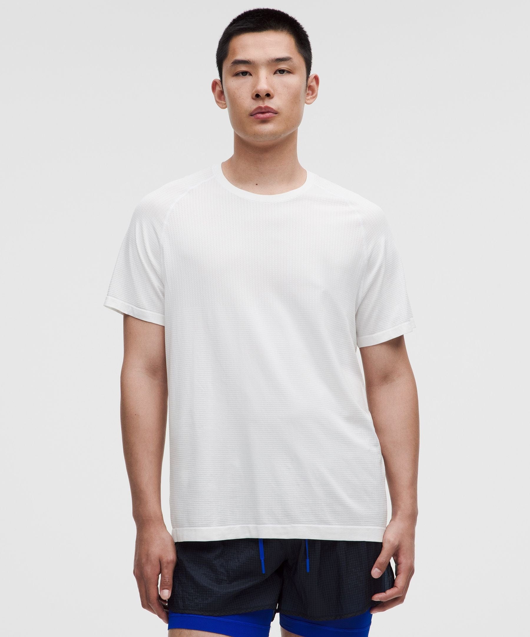 Lululemon Metal Vent Tech Short - Sleeve Shirt