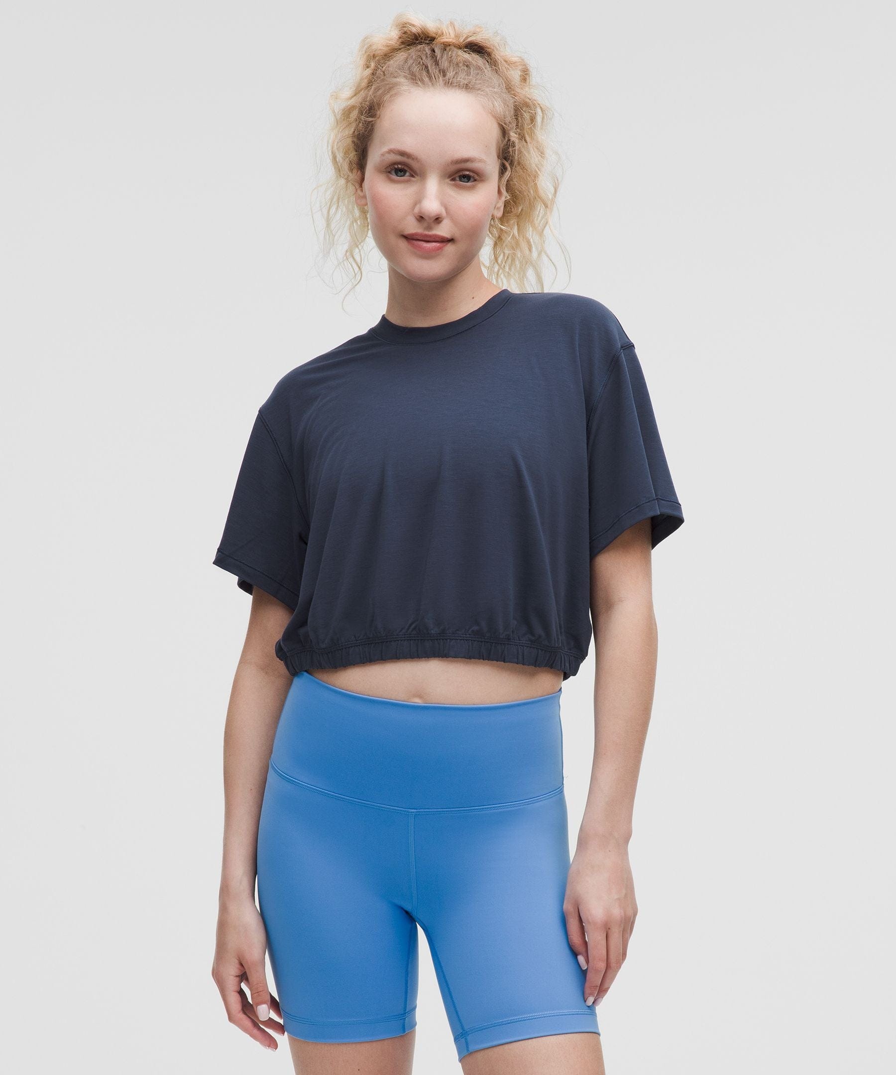 Lululemon Women's Jersey Training Elastic - Hem Short - Sleeve Shirt