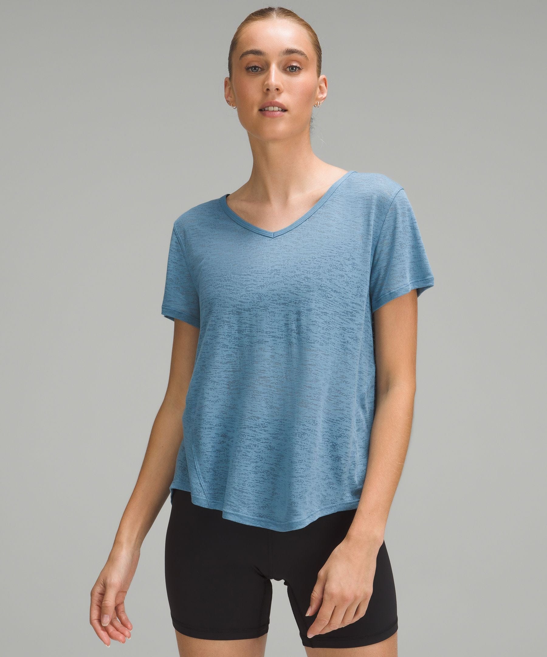 Lululemon Women's Tie - Back Lightweight Yoga Short - Sleeve T - Shirt