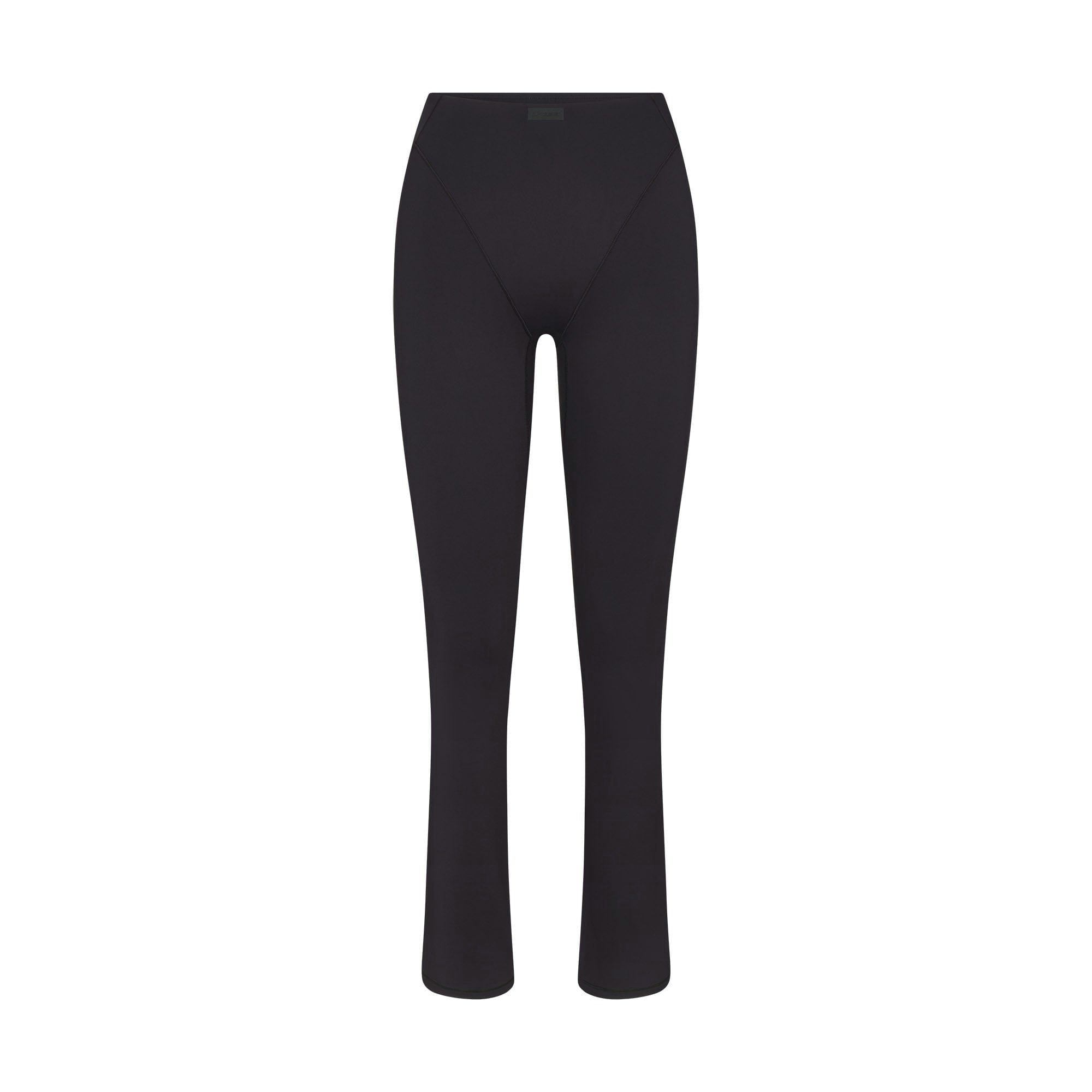 Skims Nikeskims Matte V - Line 39" Straight Legging Obsidian